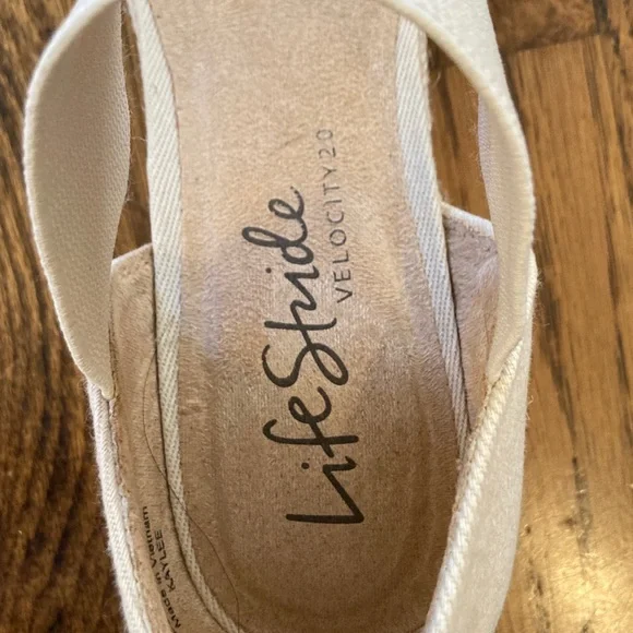 Life Stride Women's Kaylee size 8 Off white/Ecru Espadrilles - Picture 3 of 13